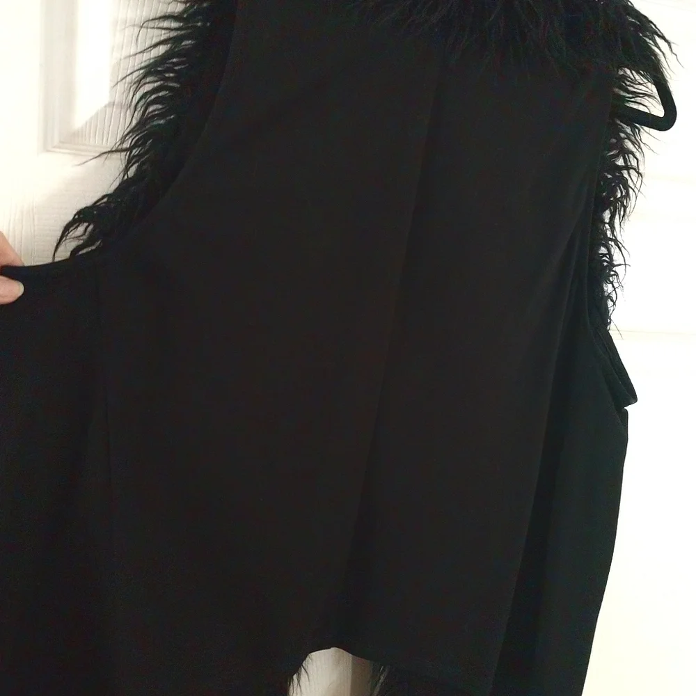 cabi black faux fur sweater vest - Picture 2 of 4